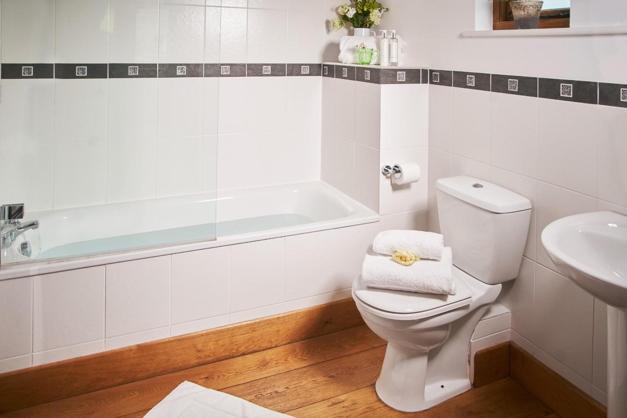 Swifts Return - Apartment With Hot Tub, Sauna And Indoor Pool Exeter Exterior foto